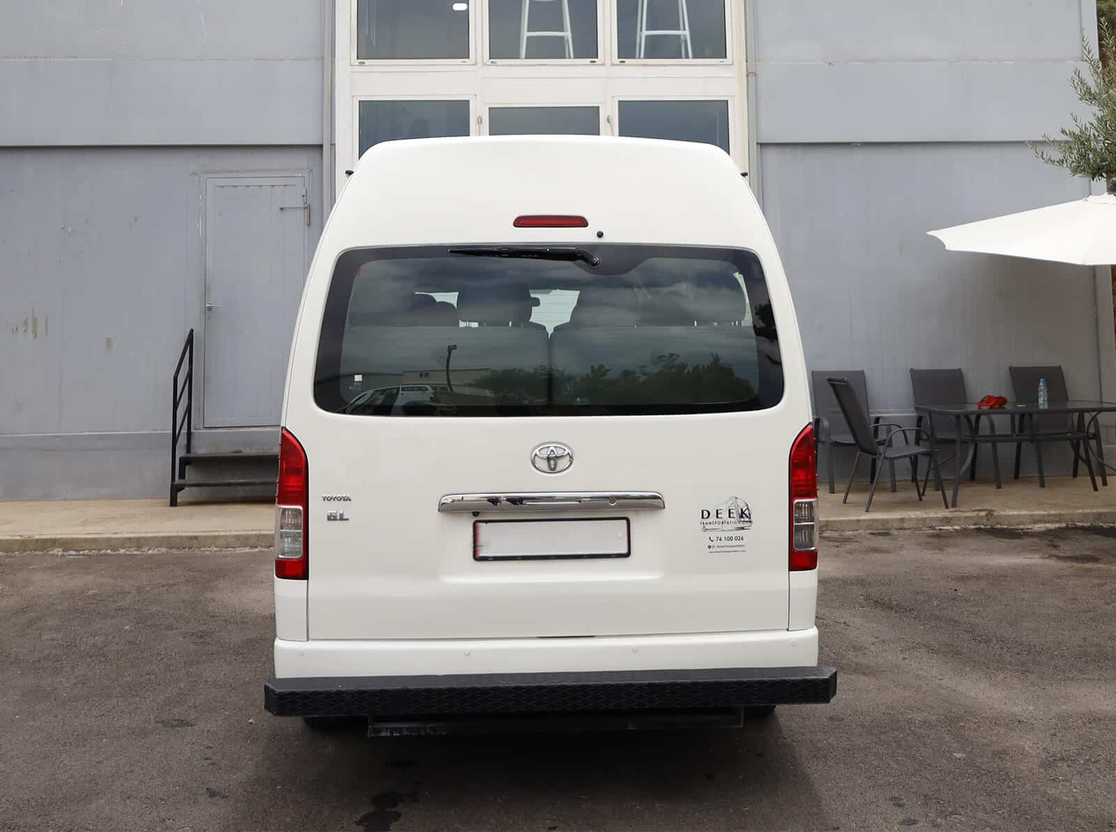 TOYOTA HIACE 3