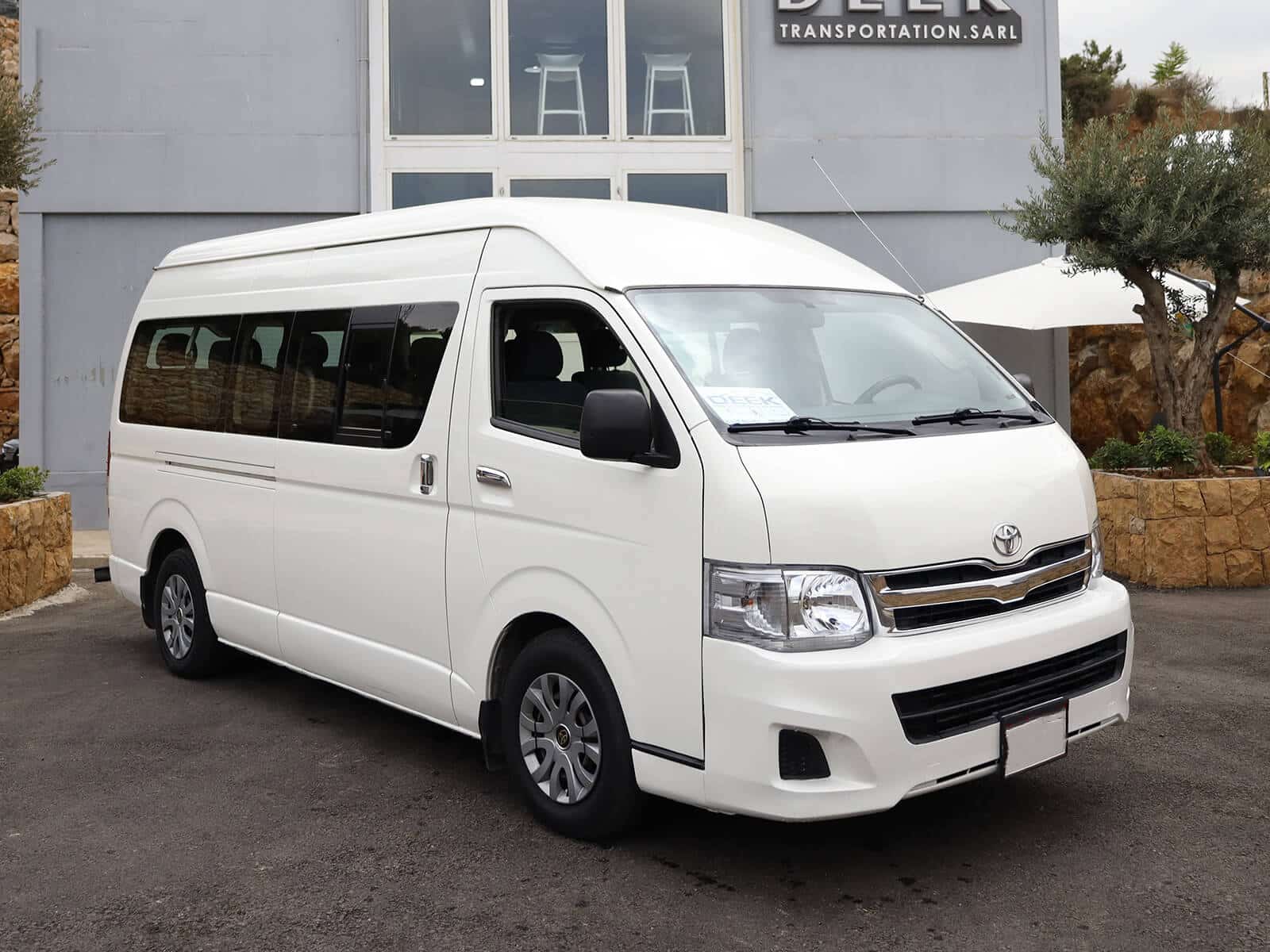 TOYOTA HIACE